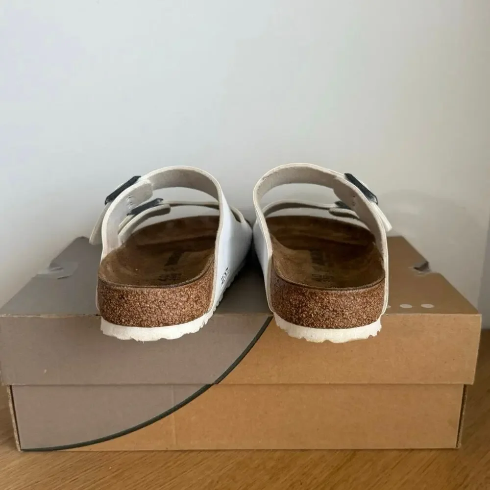 Birkenstock Arizona White Unisex Slip On Sandals- Men 7- Women 9